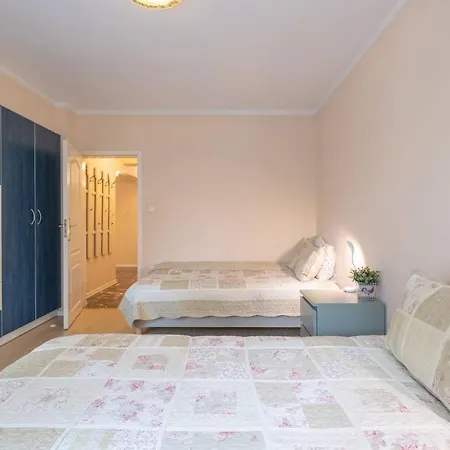 ☆ Lovely Moments In 2br App Next To Vitosha Str ☆ *